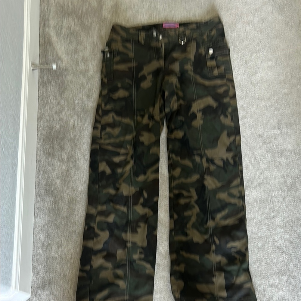 Edikted Camouflage Cargo Pants size M